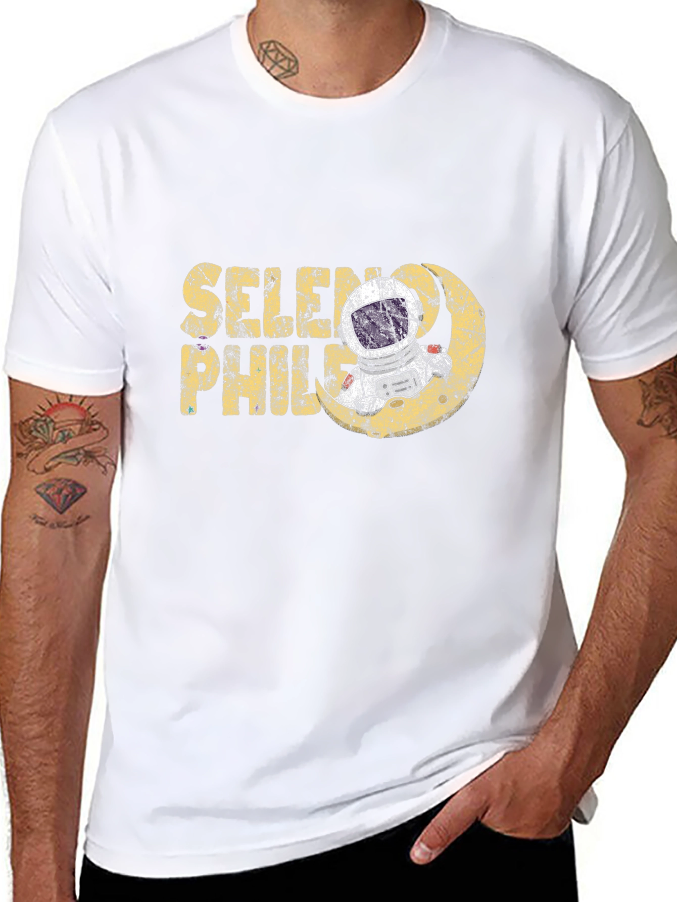 Seleno Philia Astronaut Graphic T-Shirt