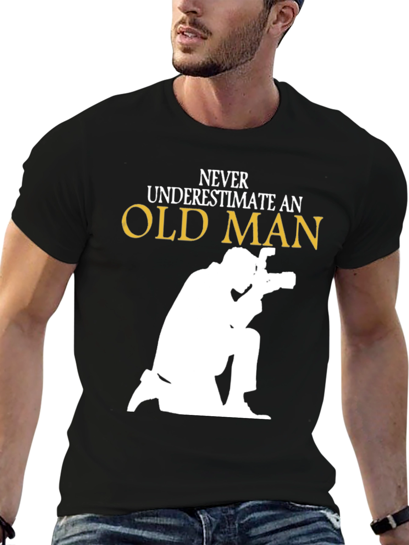Never Underestimate Old Man Photographer Graphic T-Shirt